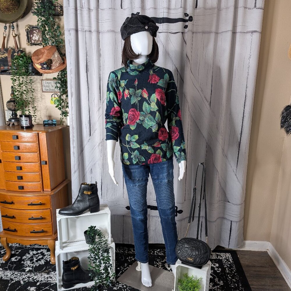 Bloomingdale's Cashmere Rose Print Turtleneck Sweater Medium